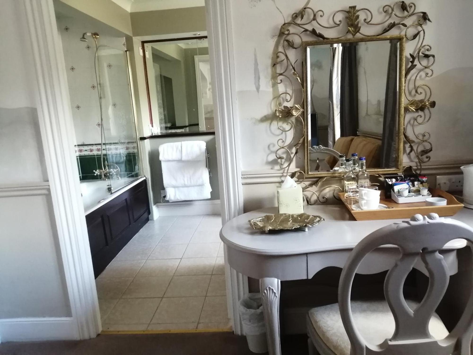 The Lake Country House Hotel & Spa Llangammarch Wells Eksteriør bilde
